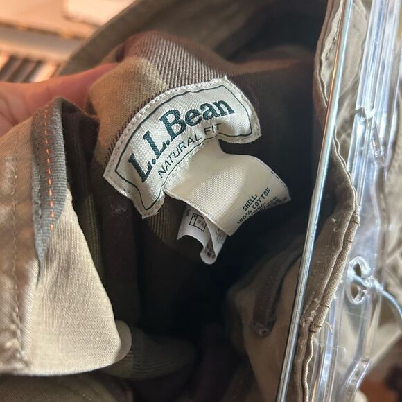 L.L. Bean Natural Fit Khaki Pants Size 30x34 - Picture 2 of 16